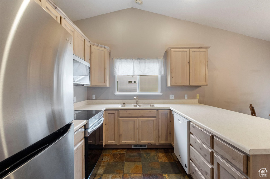 Photo 5 for MLS #2112421 at 1768 E Dove Way