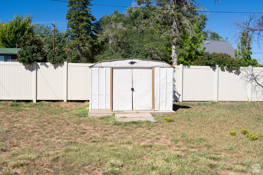 Photo 9 for MLS #2112423 at 165 W 100 North