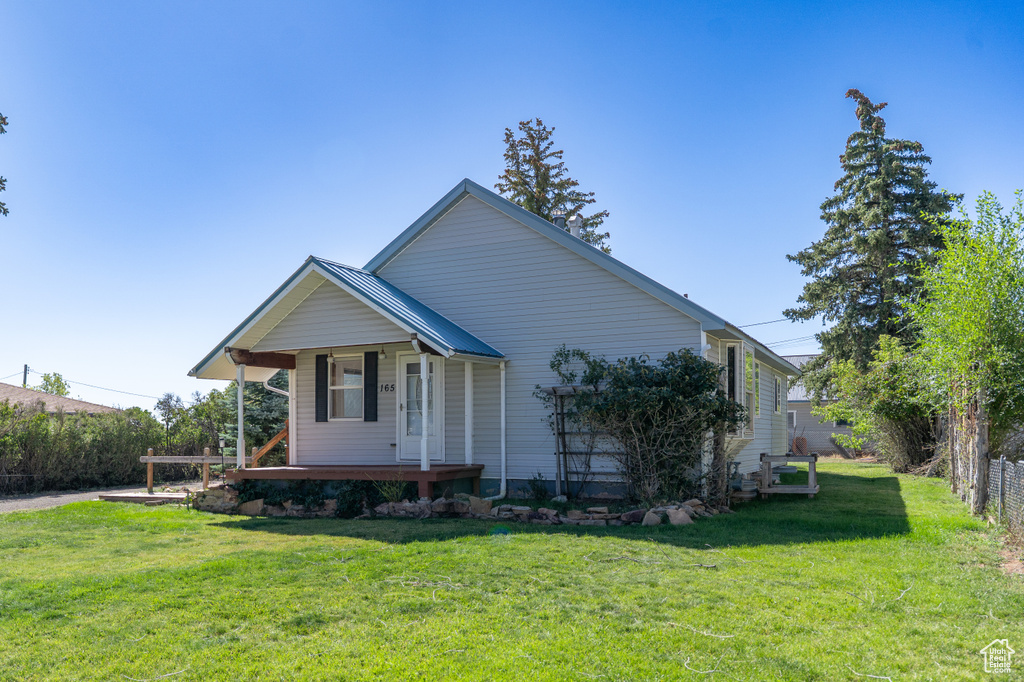 Photo 2 for MLS #2112423 at 165 W 100 North