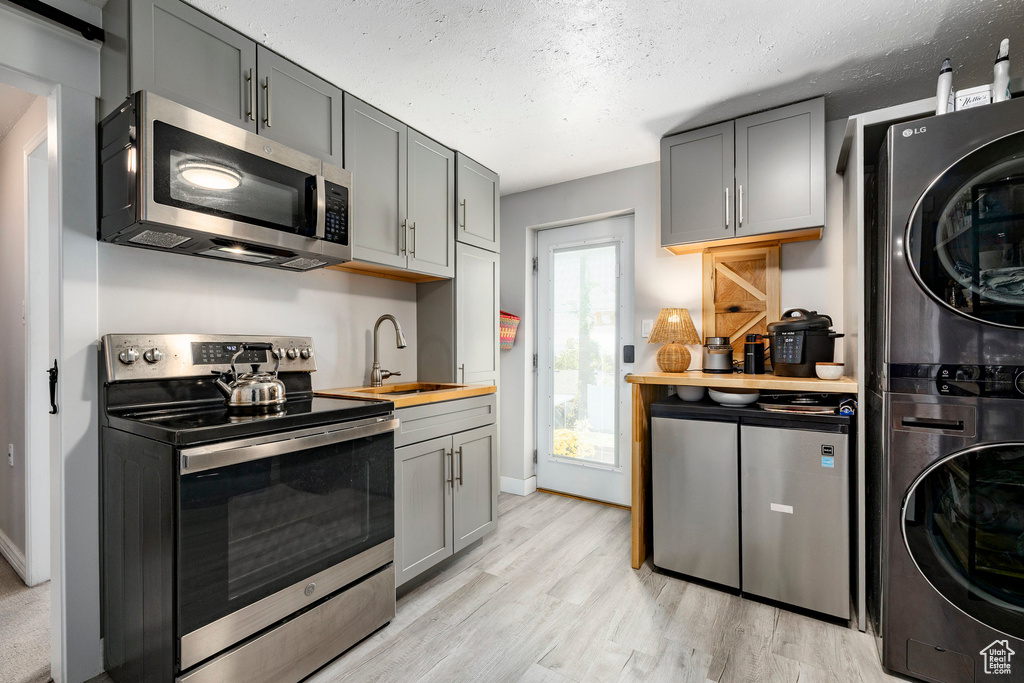 Photo 27 for MLS #2112443 at 2024 S Bonneview Dr