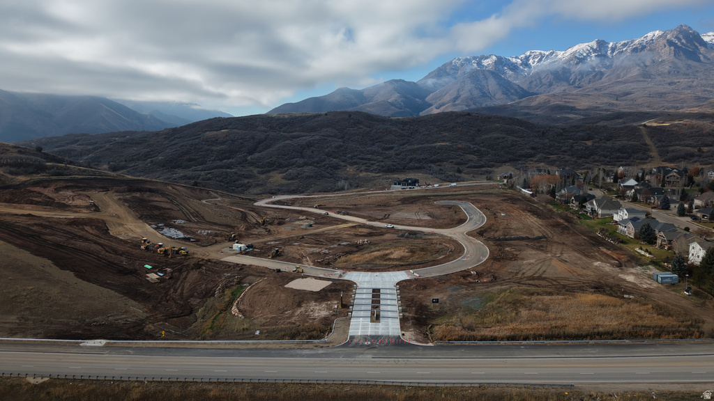 6734 N 5200 W Mountain Green, UT 84050