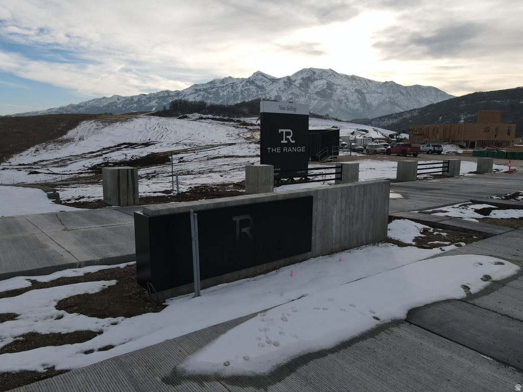 6758 N 5200 W Mountain Green, UT 84050