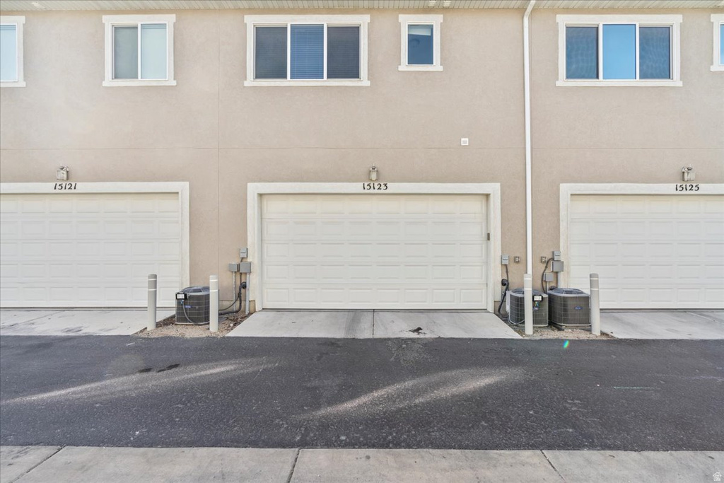 15123 S REINS WAY Bluffdale, UT 84065