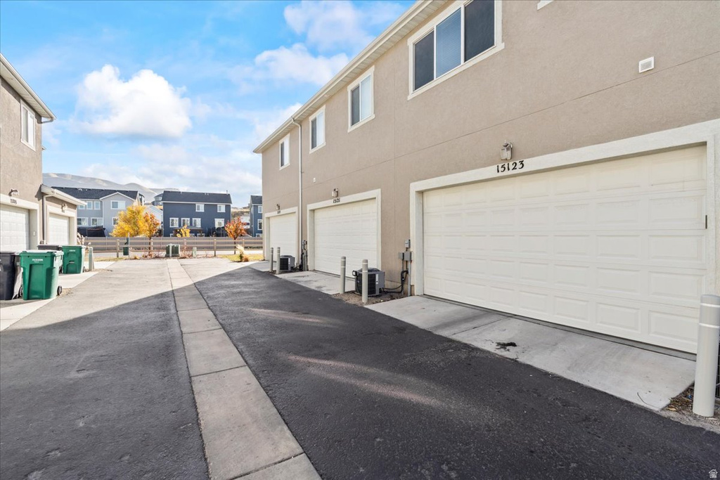 15123 S REINS WAY Bluffdale, UT 84065