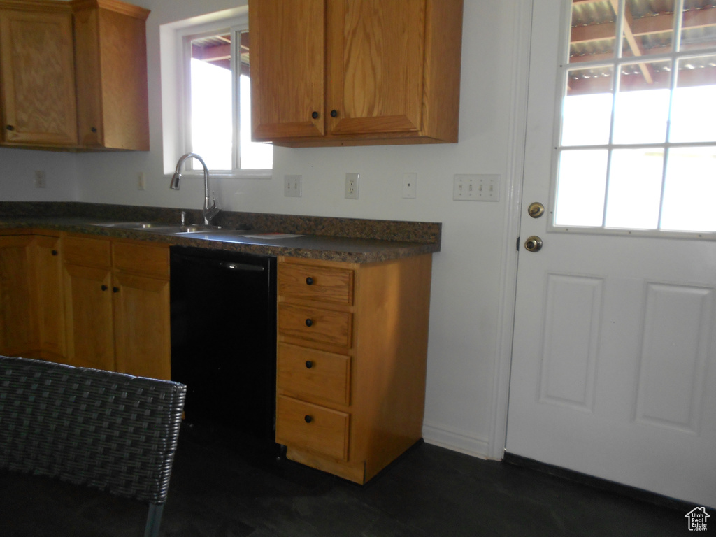 Photo 5 for MLS #2112480 at 874 Riverwood Dr