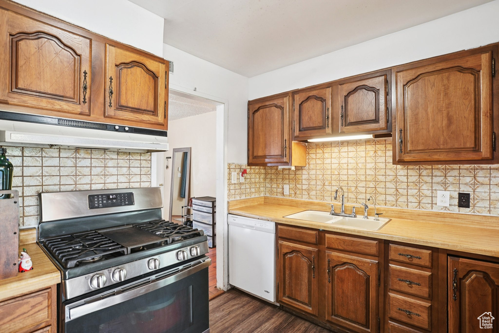 Photo 12 for MLS #2112483 at 124 N 1st St