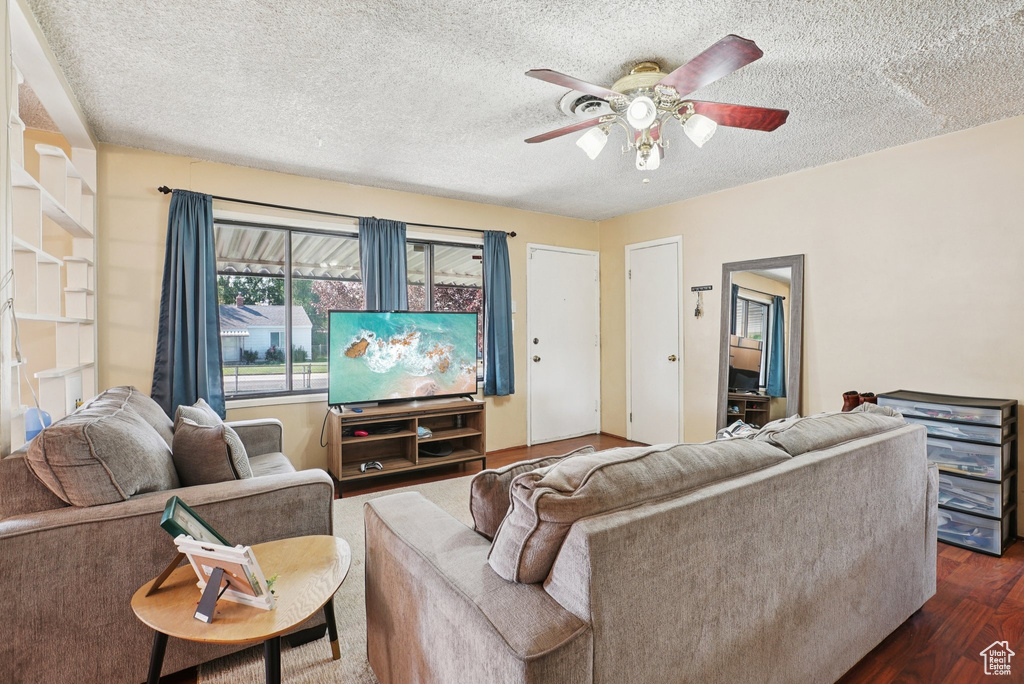 Photo 6 for MLS #2112483 at 124 N 1st St