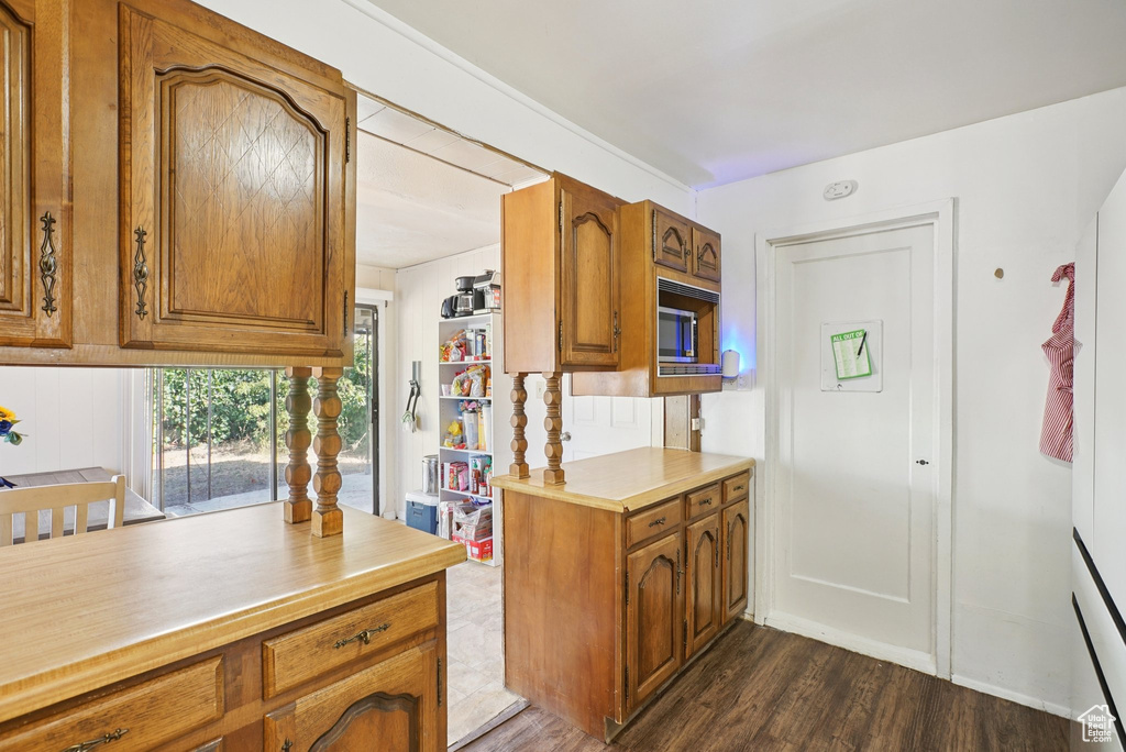 Photo 14 for MLS #2112483 at 124 N 1st St