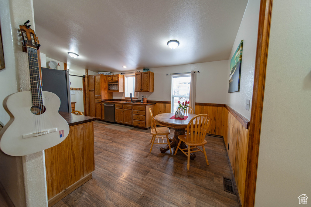 Photo 14 for MLS #2112485 at 180 E Main St