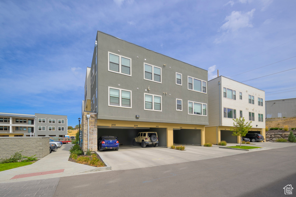 8345 S IRIS LUMI LN #304 Midvale, UT 84047