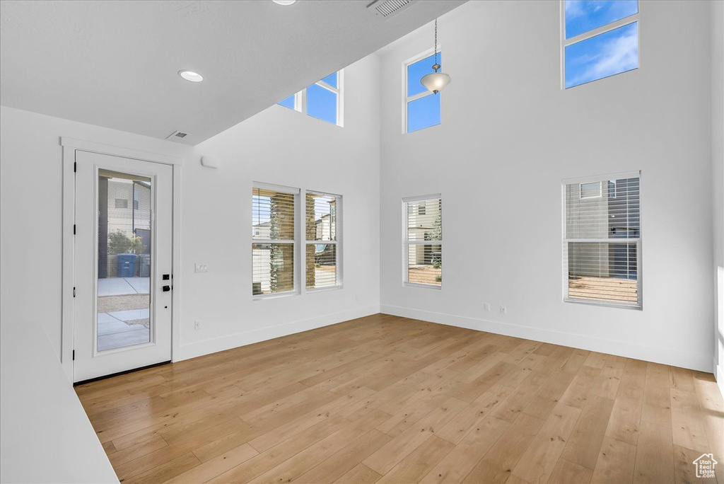 Photo 2 for MLS #2112506 at 653 W Rosa Ln