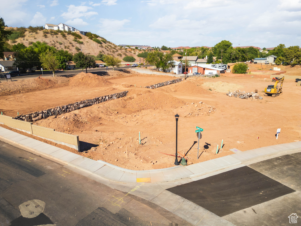 1420  CLARA XING Santa Clara, UT 84765