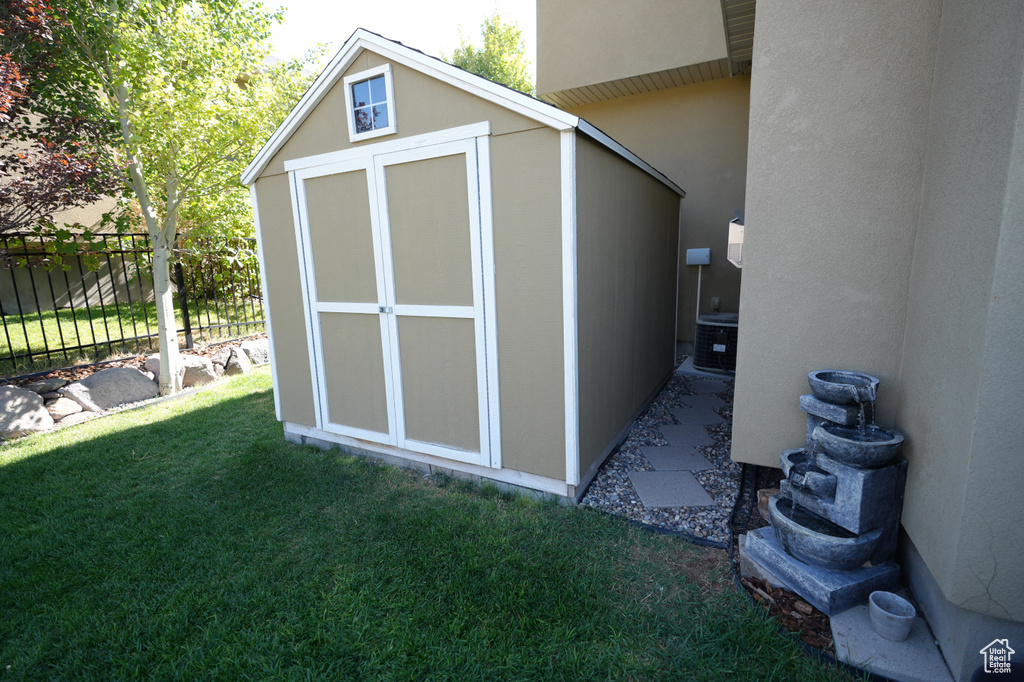 15057 S WINGED BLUFF LN Draper (UT Cnty), UT 84020