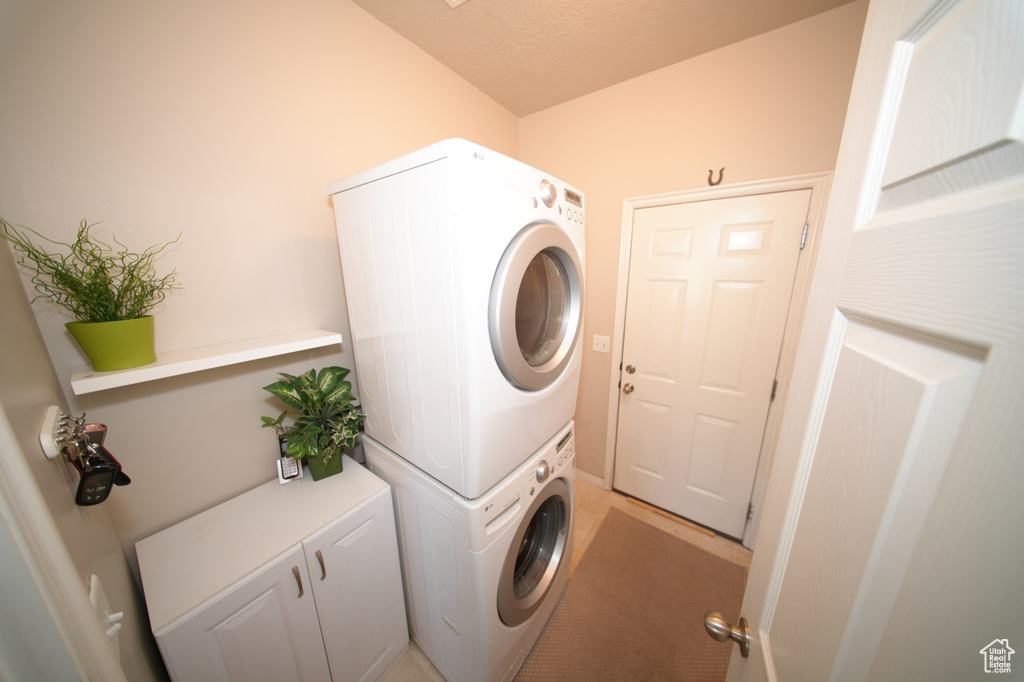 15057 S WINGED BLUFF LN Draper (UT Cnty), UT 84020