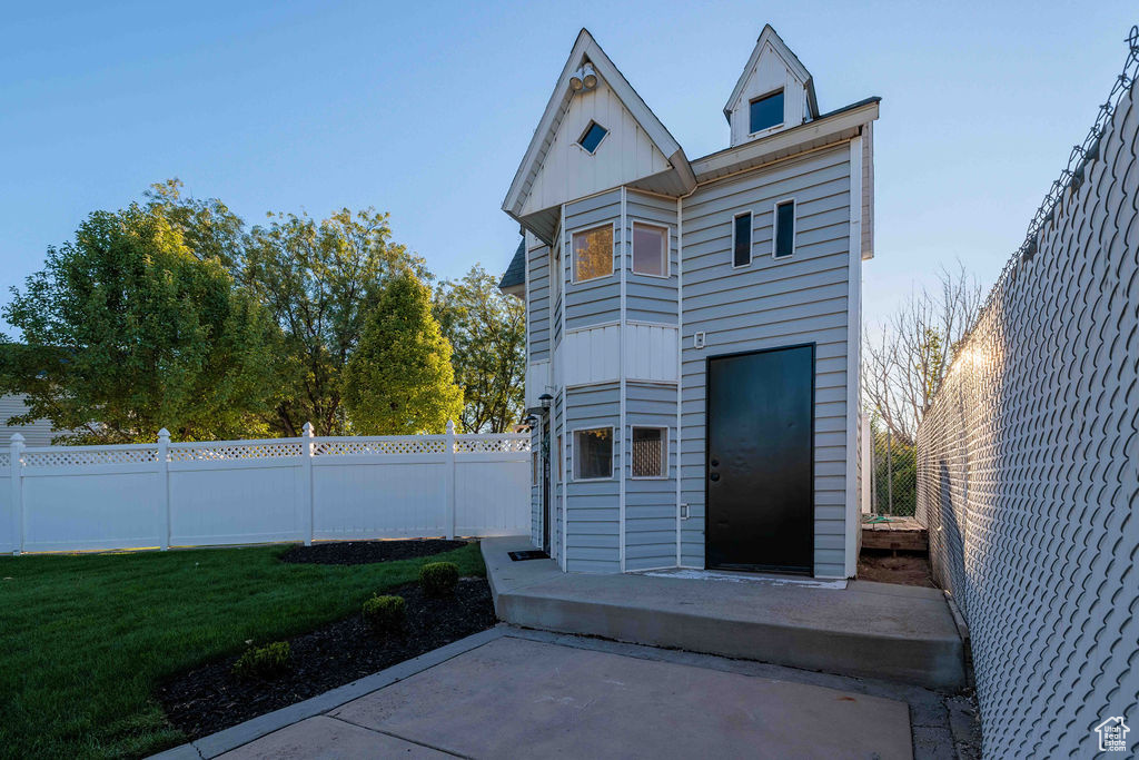 9389 S CAMEO PARK CIR South Jordan, UT 84095