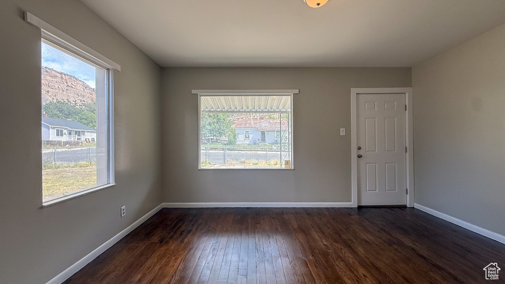 590 PARKWAY ST East Carbon, UT 84520