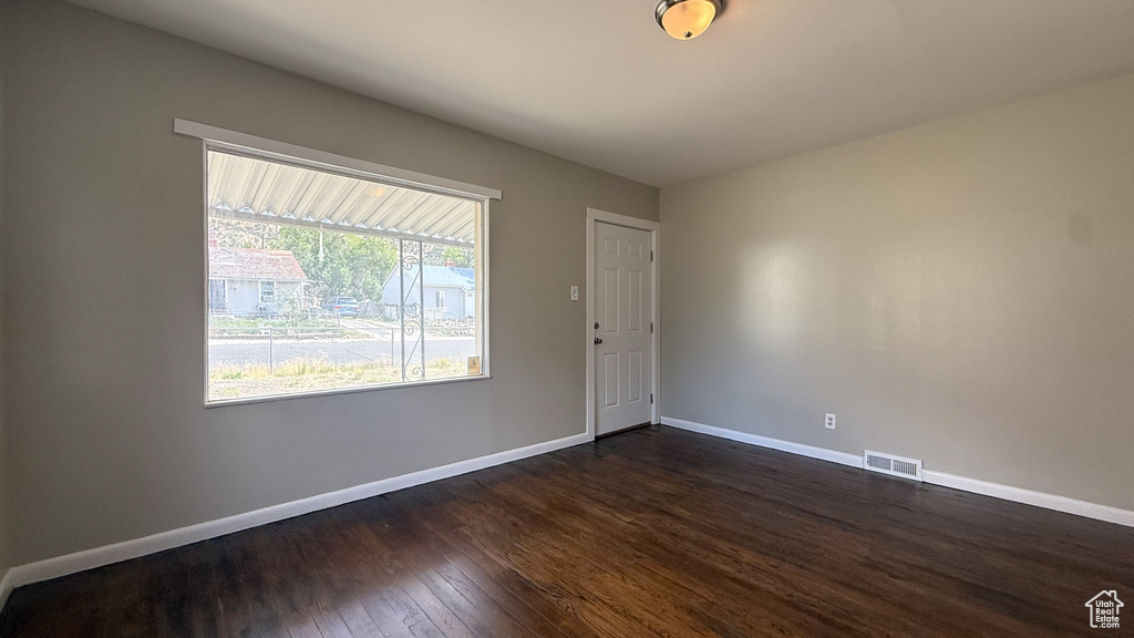 590 PARKWAY ST East Carbon, UT 84520