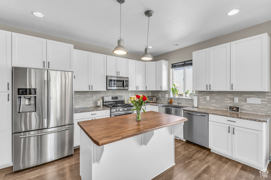 9729 S KAMARI DR South Jordan, UT 84095