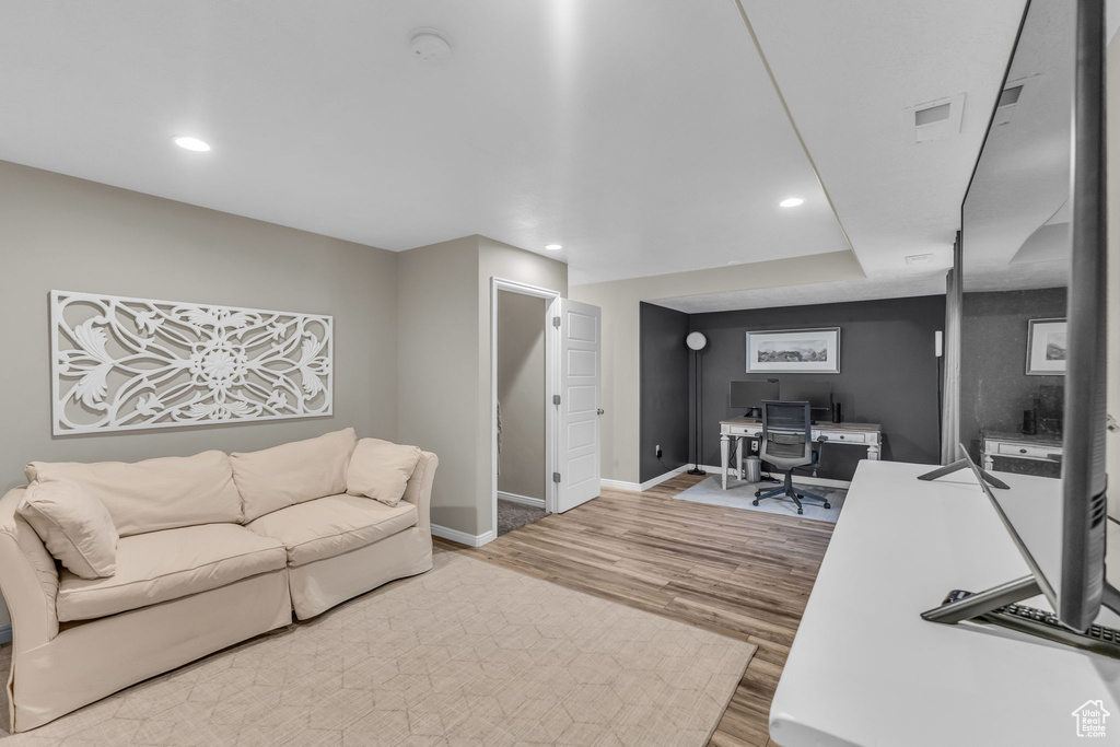 9729 S KAMARI DR South Jordan, UT 84095