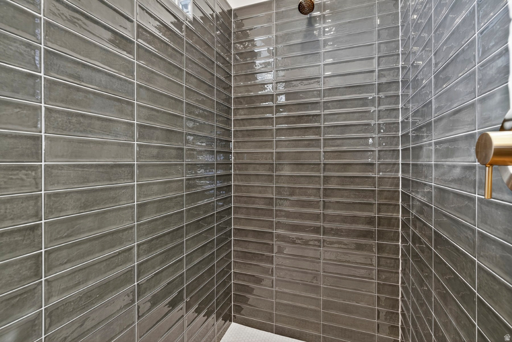 7208 S SAGE RUN RD West Jordan, UT 84081