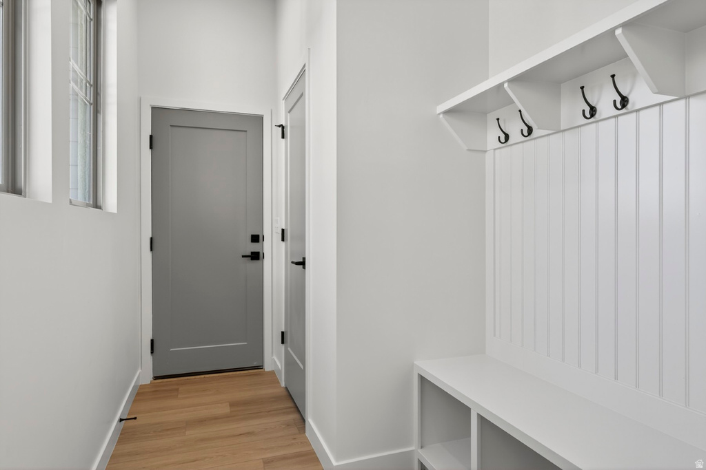 7208 S SAGE RUN RD West Jordan, UT 84081