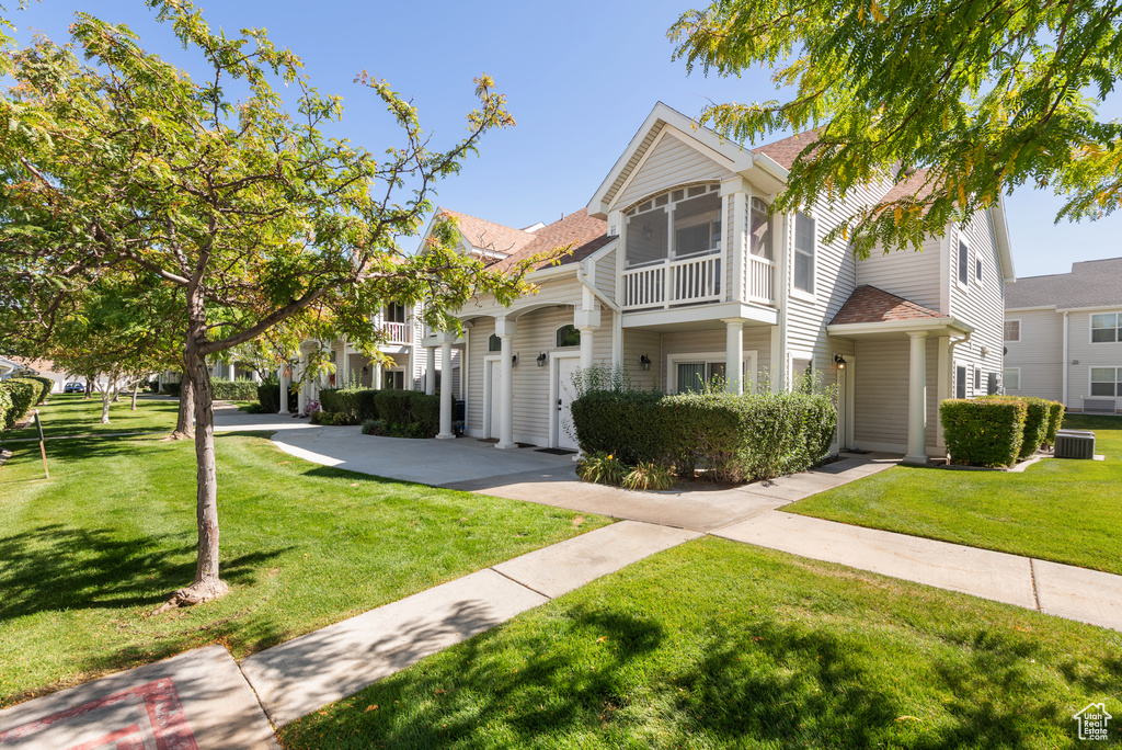 Photo 2 for MLS #2112551 at 2465 W 450 South #4