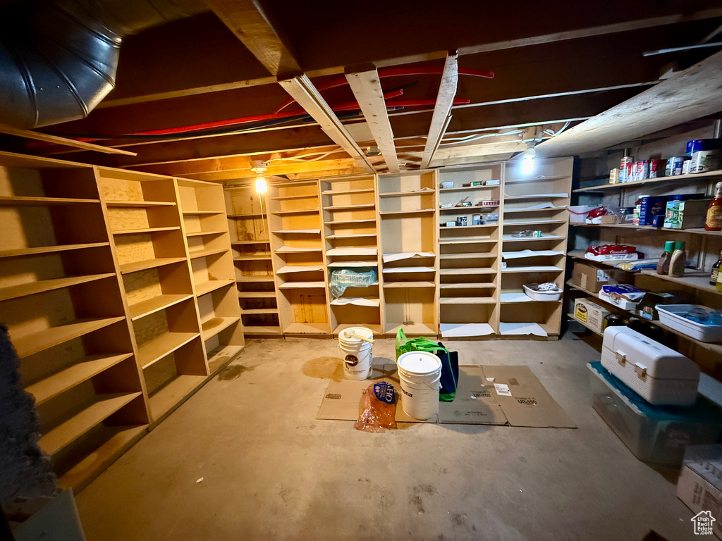 2184 W 5500 S Roy, UT 84067