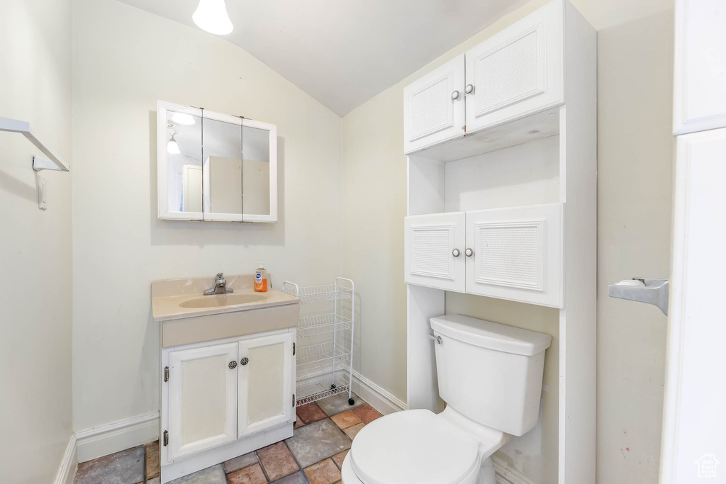 93 E 300 N Farmington, UT 84025