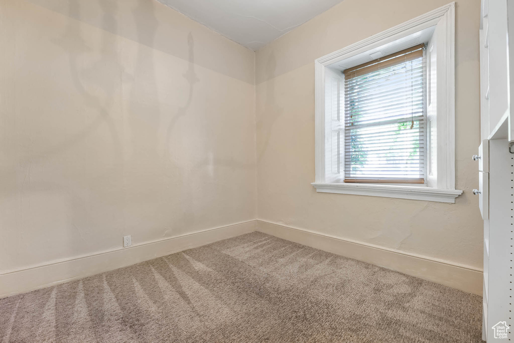 93 E 300 N Farmington, UT 84025