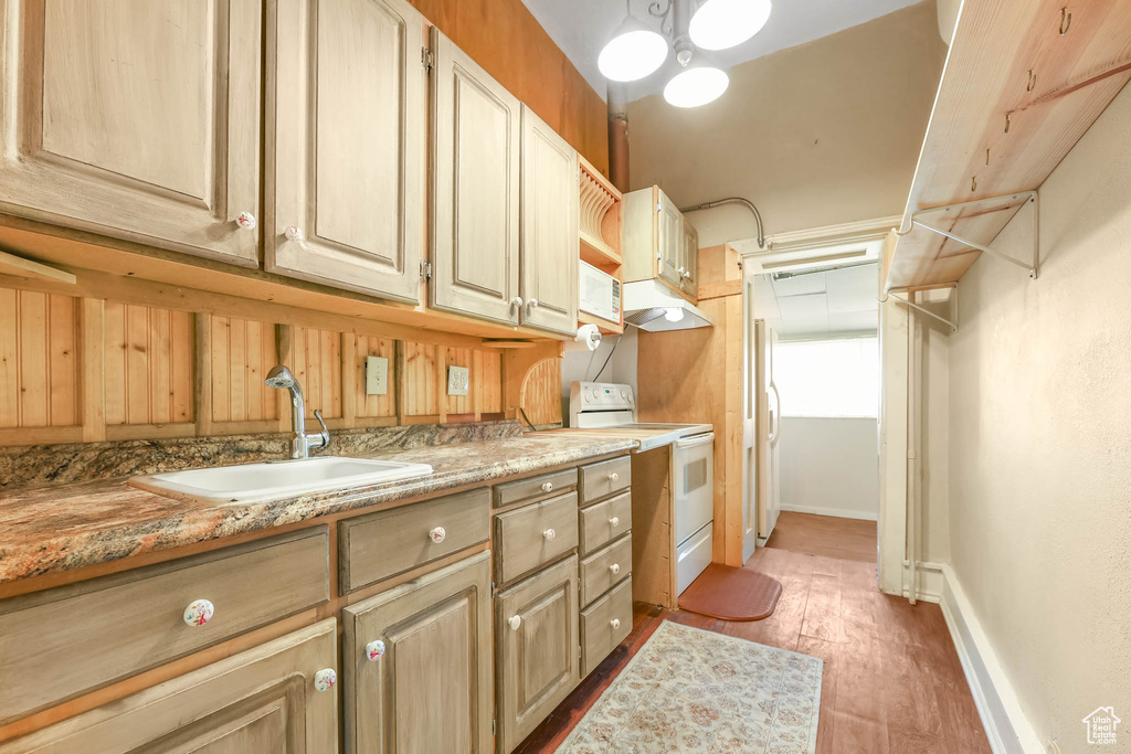 93 E 300 N Farmington, UT 84025