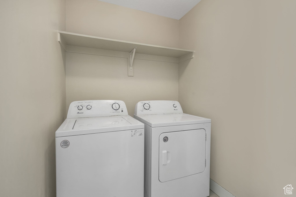 5214 N FOLKSTONE DR Eagle Mountain, UT 84005