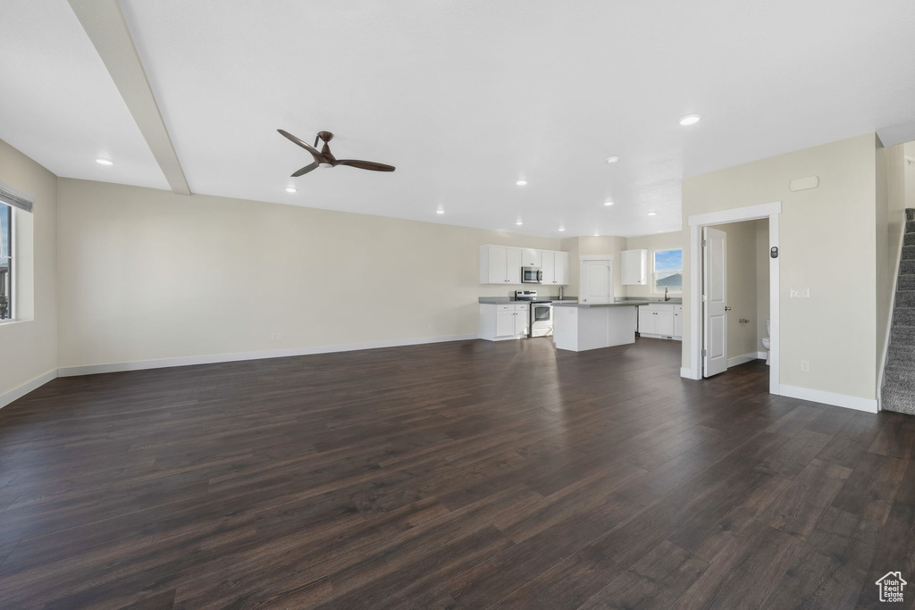 5214 N FOLKSTONE DR Eagle Mountain, UT 84005