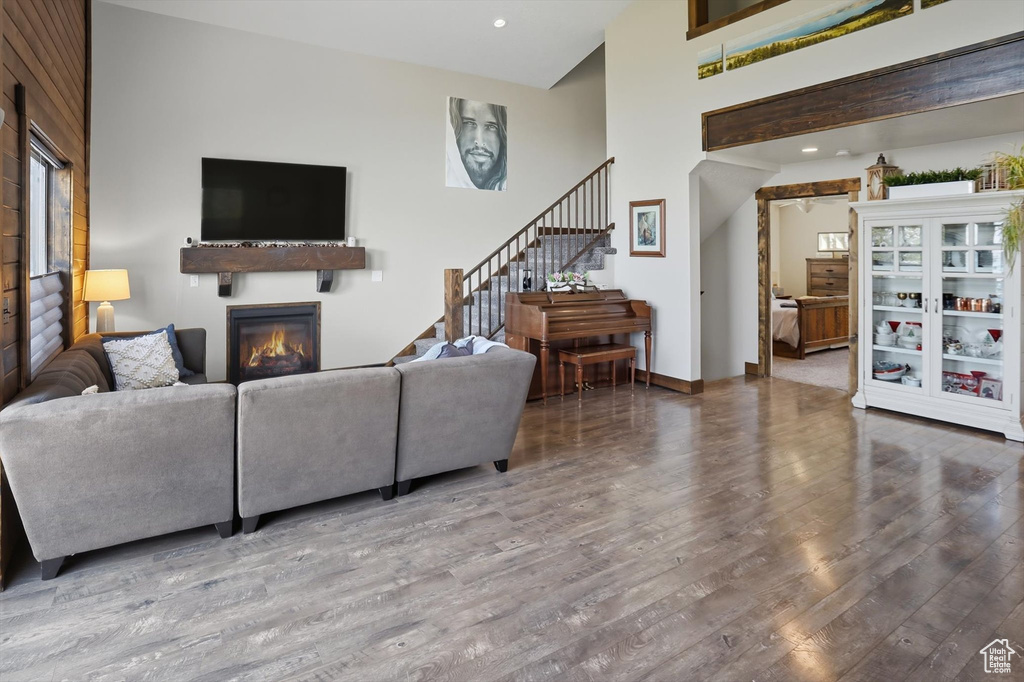 Photo 6 for MLS #2112622 at 825 N Buffsilt Ct