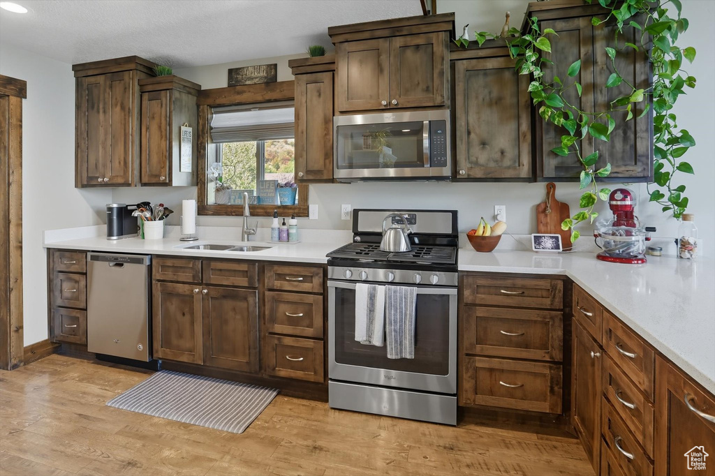 Photo 13 for MLS #2112622 at 825 N Buffsilt Ct