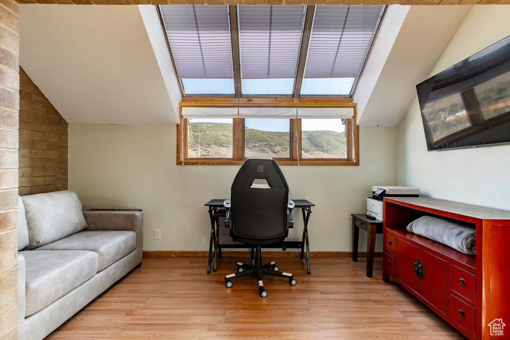Photo 10 for MLS #2112625 at 3285 W Lower Saddleback Rd #5A