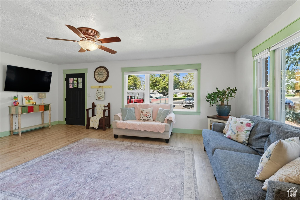 Photo 4 for MLS #2112634 at 164 E 200 South