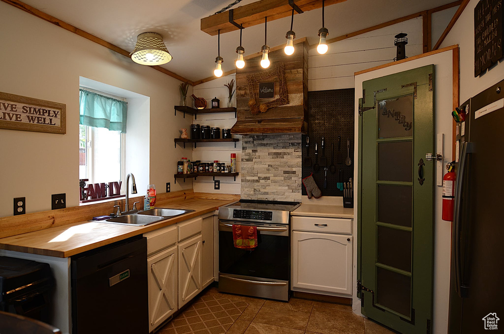 6223 W MILL VALLEY LN Salt Lake City, UT 84118