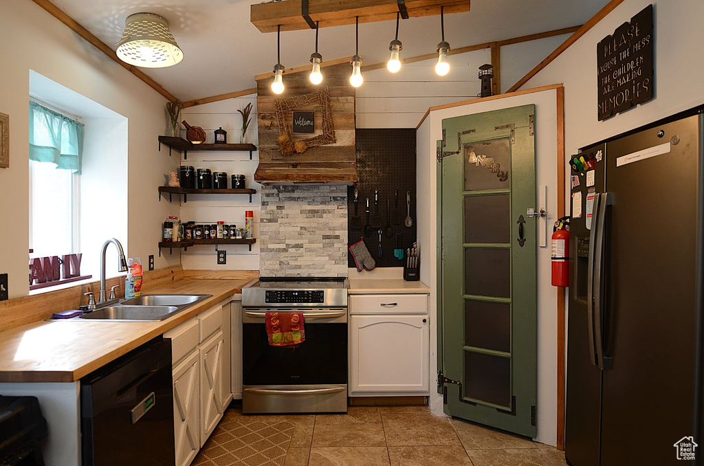 6223 W MILL VALLEY LN Salt Lake City, UT 84118