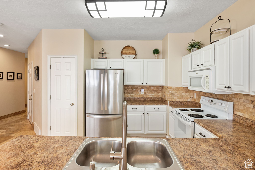 10997 S MAPLE FOREST WAY South Jordan, UT 84095