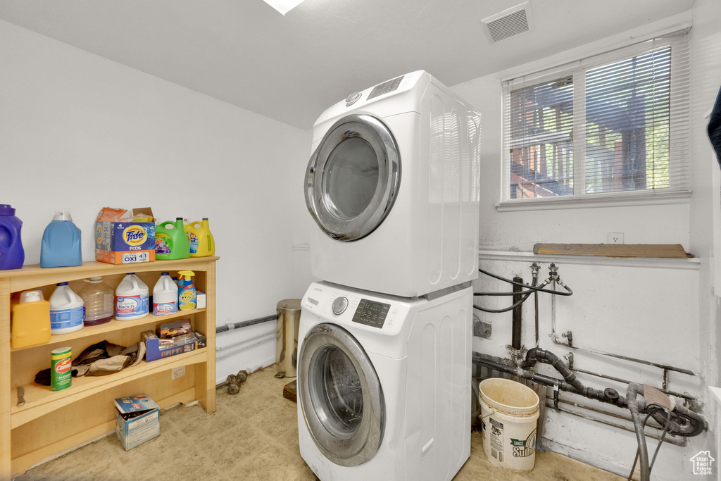 1281 N CAROUSEL ST Salt Lake City, UT 84116