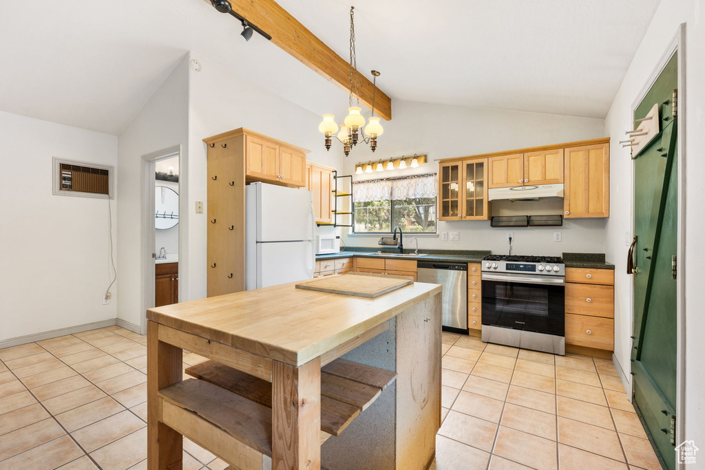 Photo 9 for MLS #2112697 at 171 E Orchard