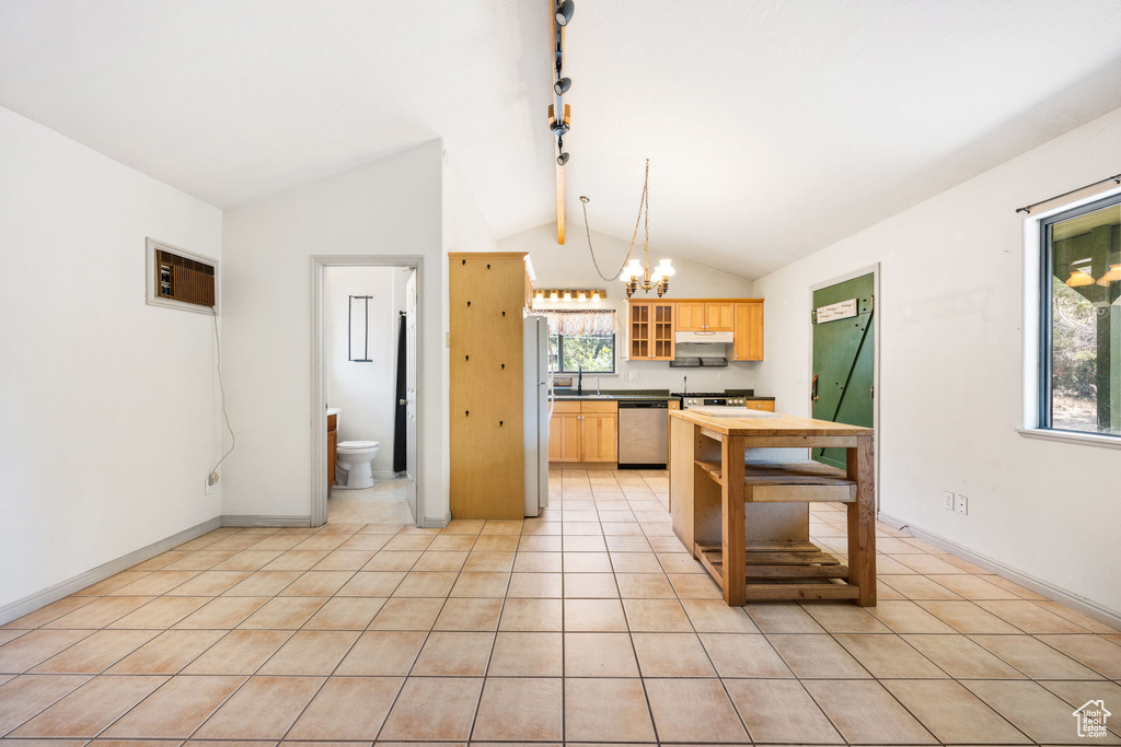 Photo 8 for MLS #2112697 at 171 E Orchard