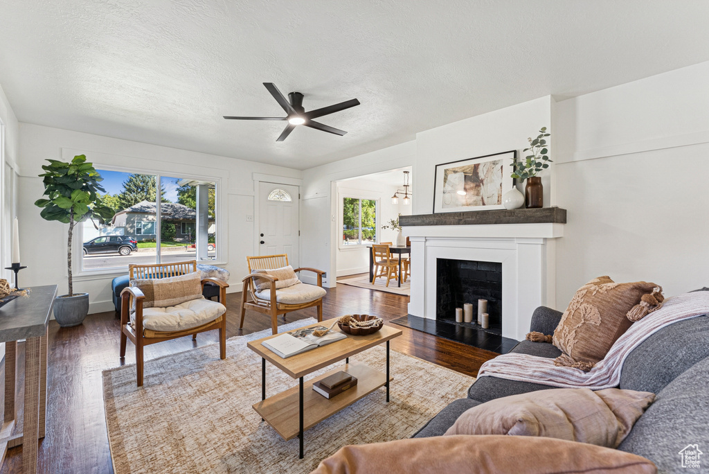 143 W 300 N Lehi, UT 84043