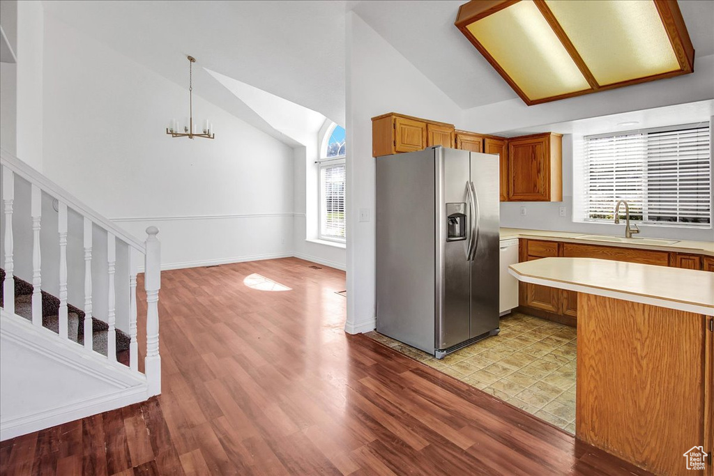 Photo 11 for MLS #2112703 at 5041 Midland Dr