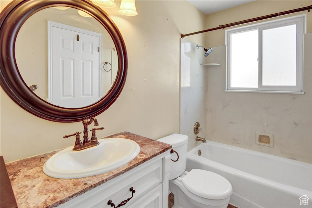 Photo 16 for MLS #2112703 at 5041 Midland Dr