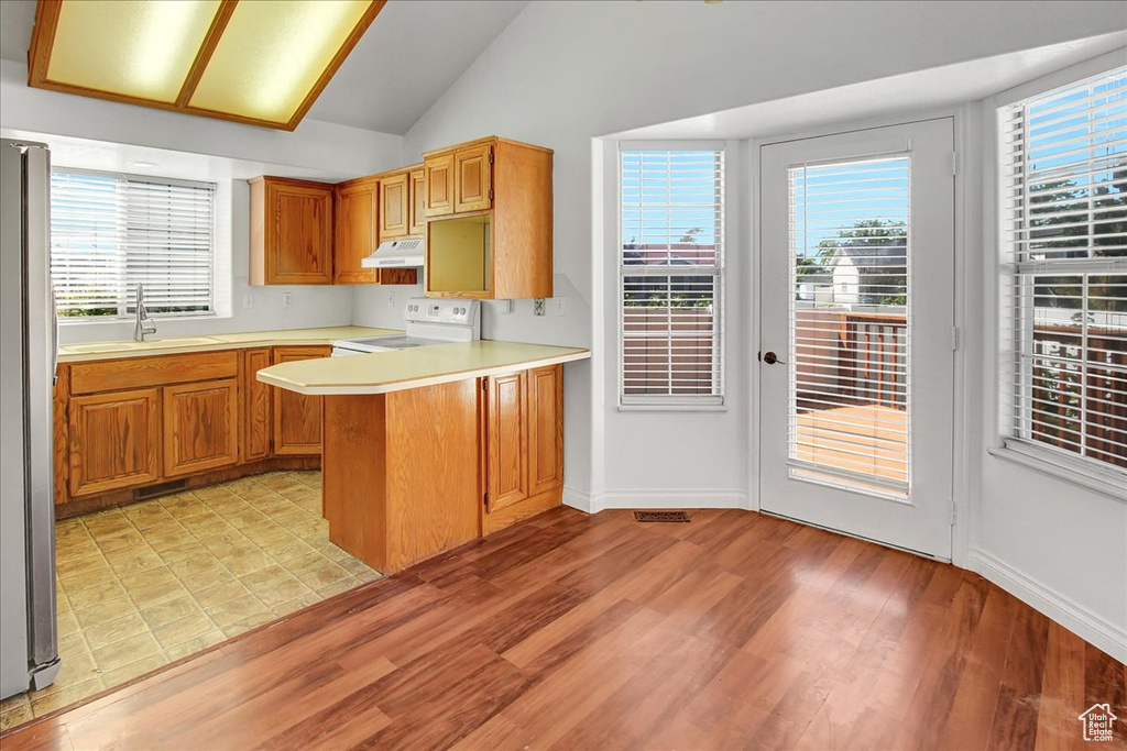 Photo 8 for MLS #2112703 at 5041 Midland Dr