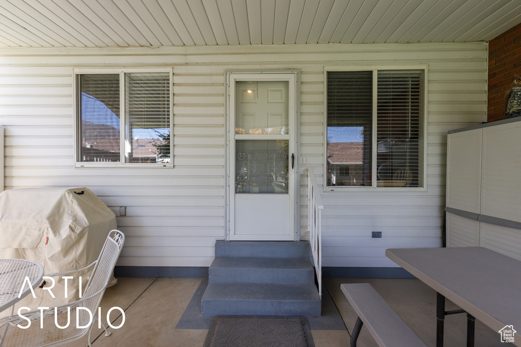 1014 E 5750 S South Ogden, UT 84405