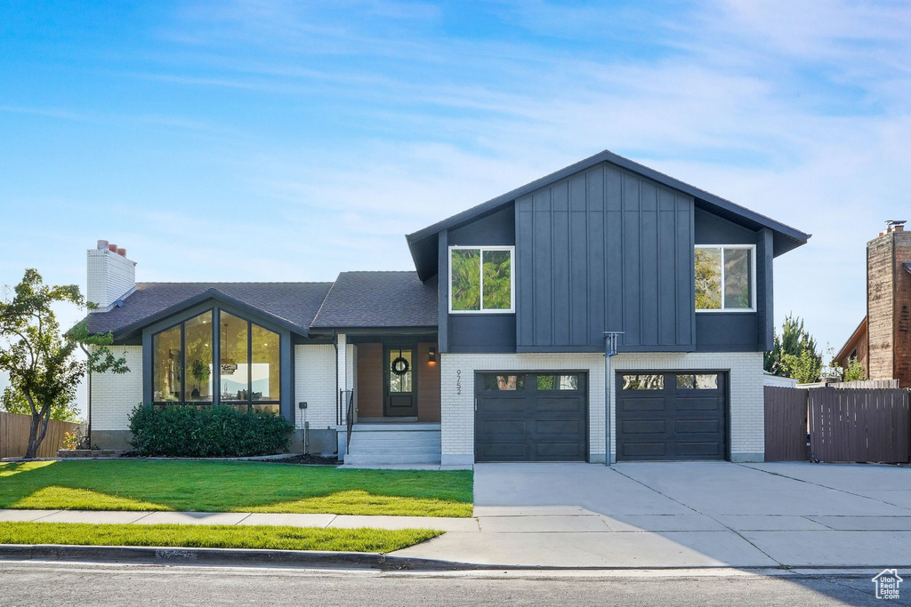 9752 S GRANITE HILL DR Sandy, UT 84092