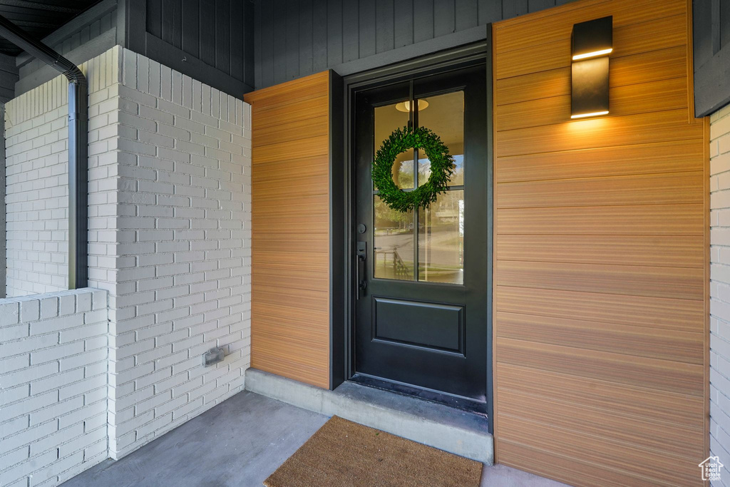 9752 S GRANITE HILL DR Sandy, UT 84092