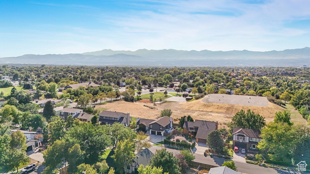 9752 S GRANITE HILL DR Sandy, UT 84092